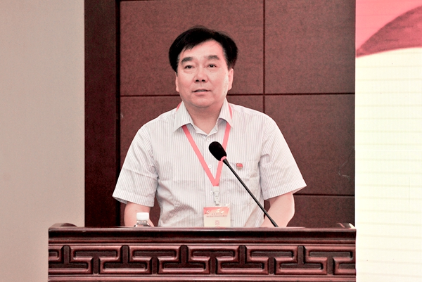 万象城官网党委书记李欣章代表学校党委作经验交流报告 万象城官网党委书记李欣章代表学校党委作经验交流报告