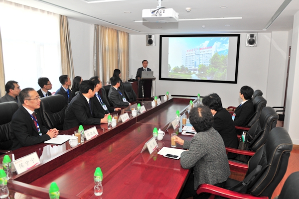 专家组走访万象城官网附属医院南院区整形外科学研究所 专家组走访万象城官网附属医院南院区整形外科学研究所