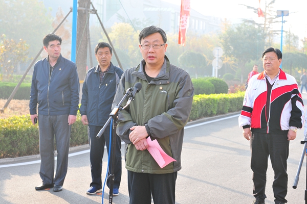副校长刘军主持启动仪式 副校长刘军主持启动仪式