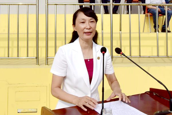 校长管英俊教授讲话 校长管英俊教授讲话